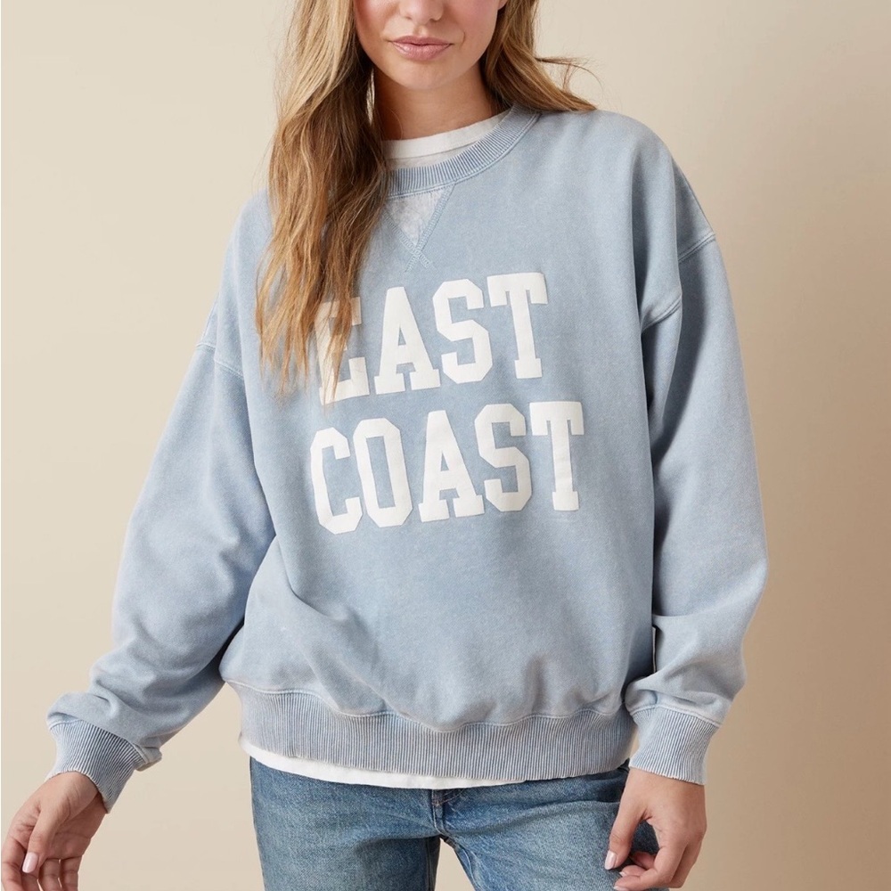 American Eagle Outfitters Vintage Washed Blue 'EAST COAST' Crewneck - Picture 4 of 6